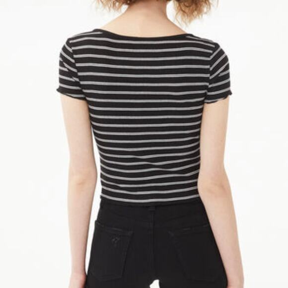 Aeropostale Striped V-Neck Cropped T-Shirt Lettuce Hem Henley Tee SMALL - Picture 6 of 11